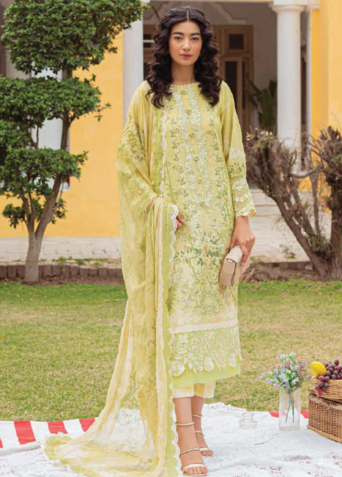 D#1B Zarqash Tresor Luxe Emb Lawn Collection 323