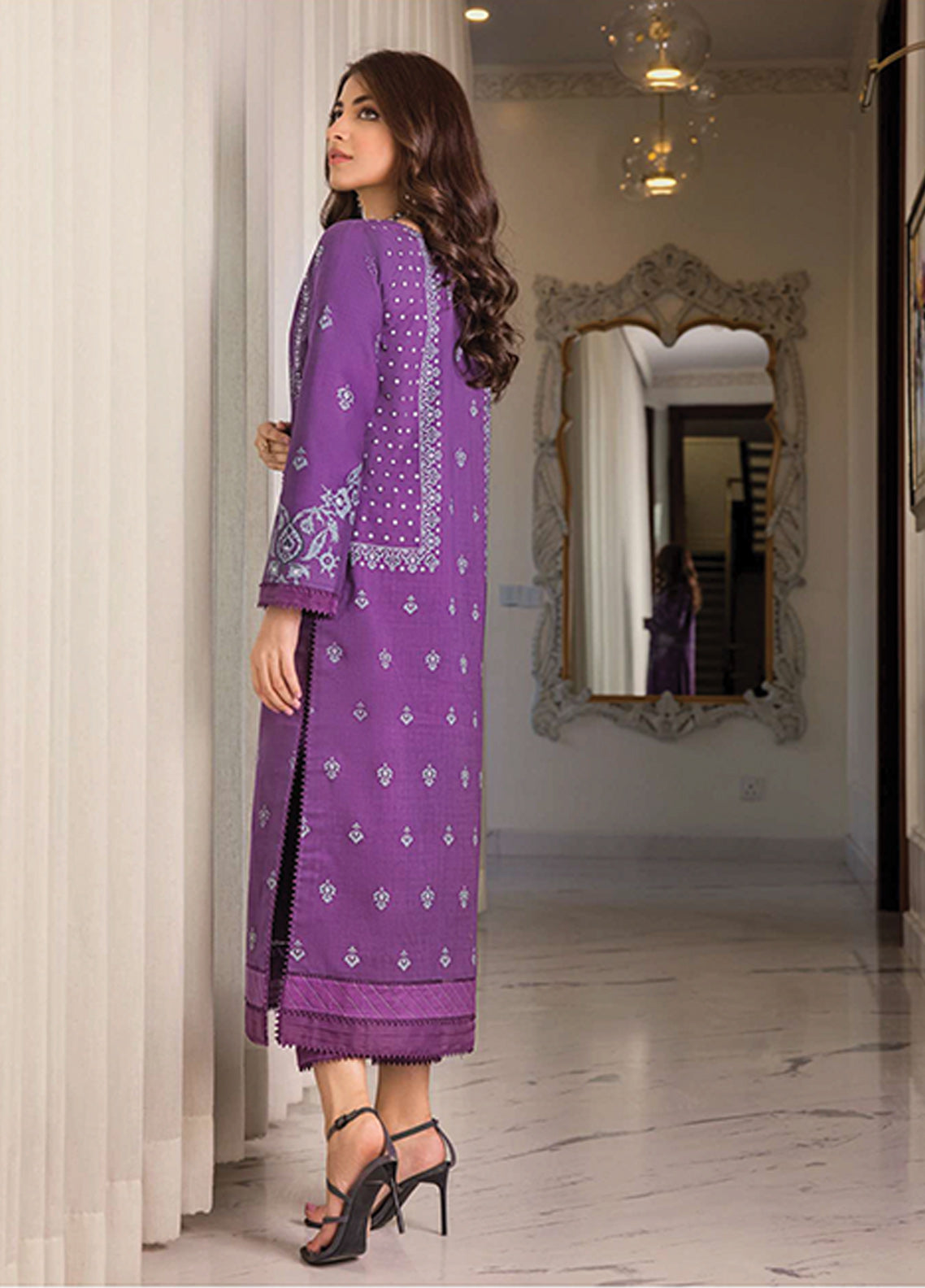 D#14 Asim Jofa Rania Emb Collection 223