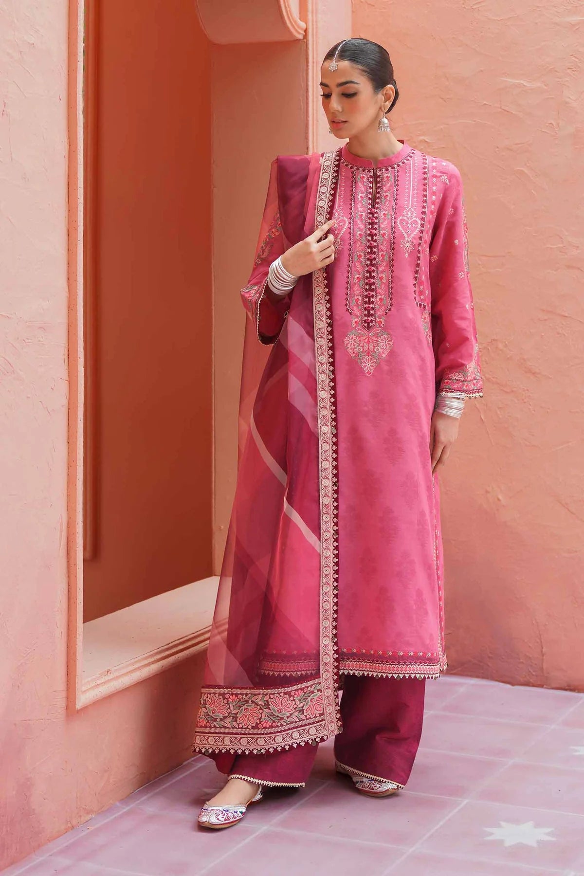 D#14A Zara Shahjahan Emb Lawn Collection 323
