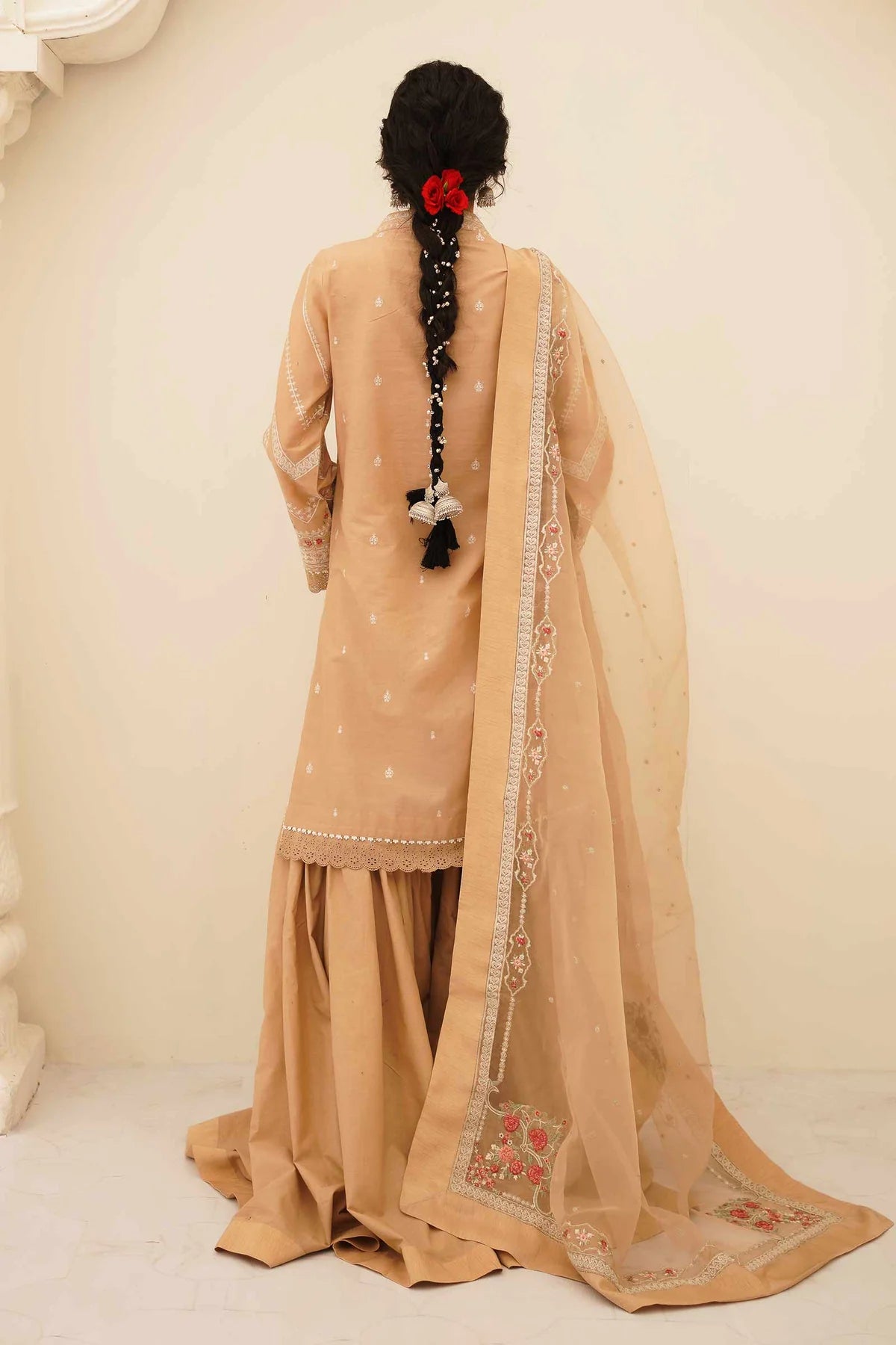 D#6B Zara Shahjahan Emb Lawn Collection 323