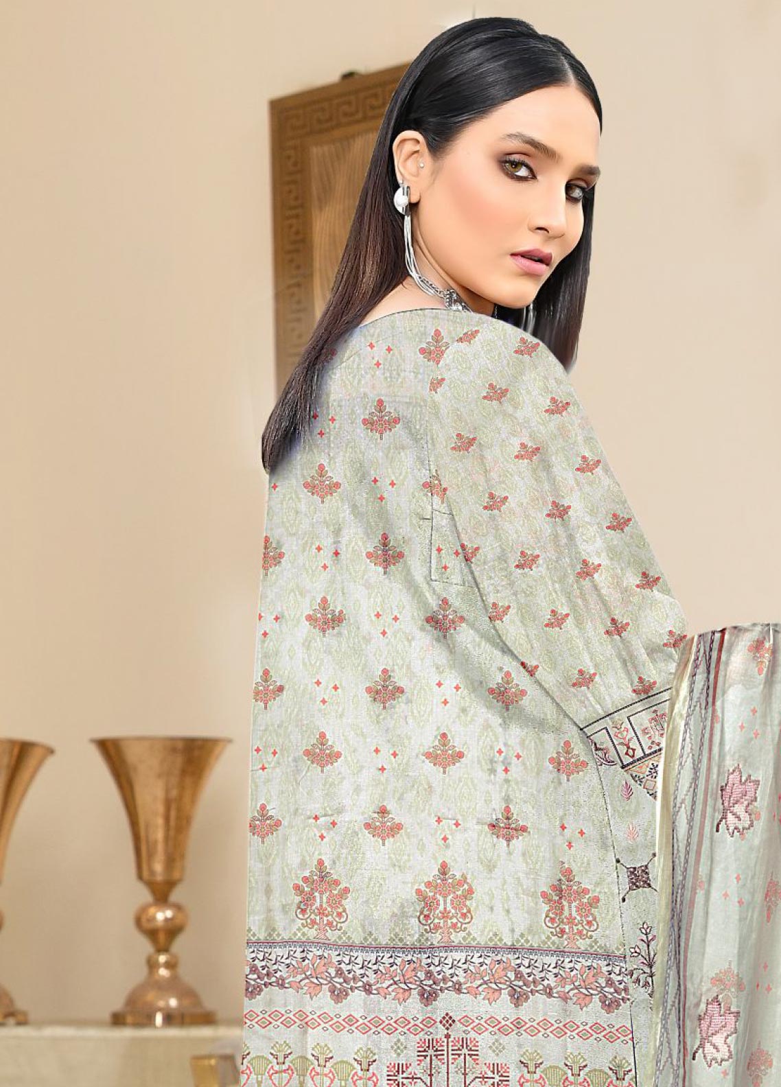 D#04 Muntahas Tabeer Digital Emb Lawn Collection 223