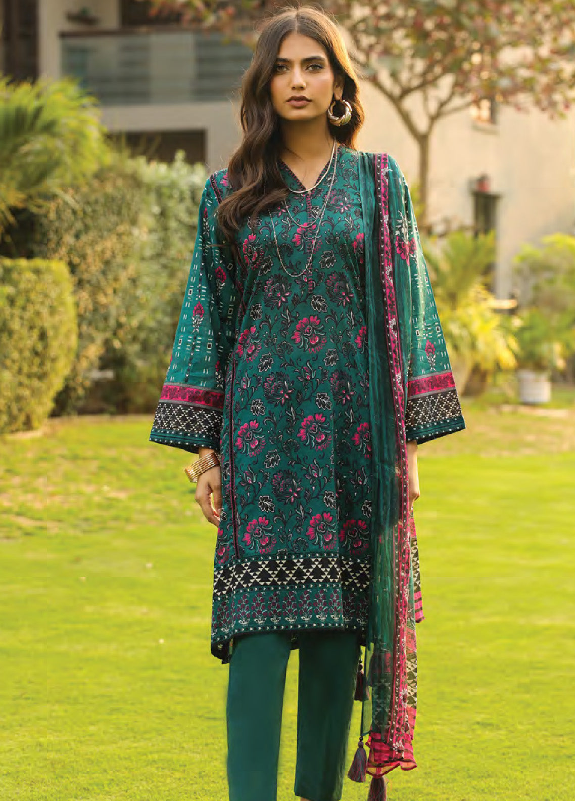 Komal Prints By Lakhany Printed Lawn Unstitched 3 Piece Suit - LSM24KP LG-AM-0088-A