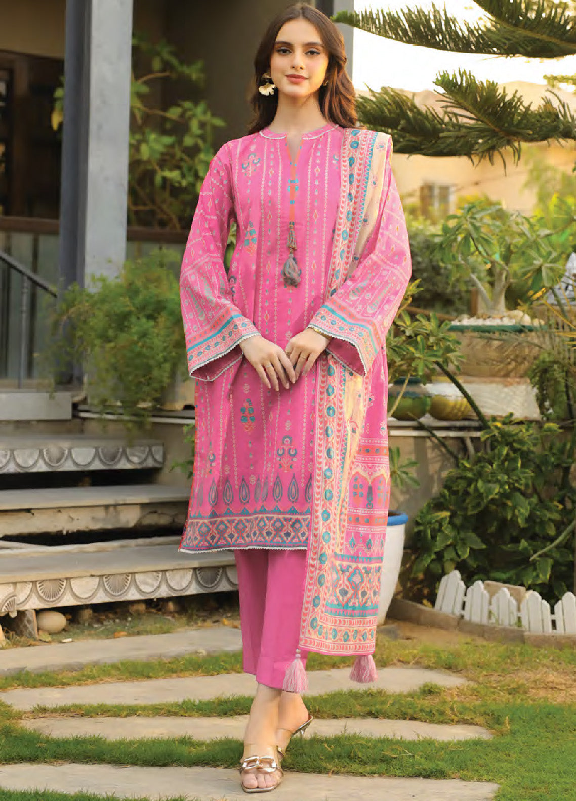 Komal Prints By Lakhany Printed Lawn Unstitched 3 Piece Suit - LSM24KP LG-MM-0011-B