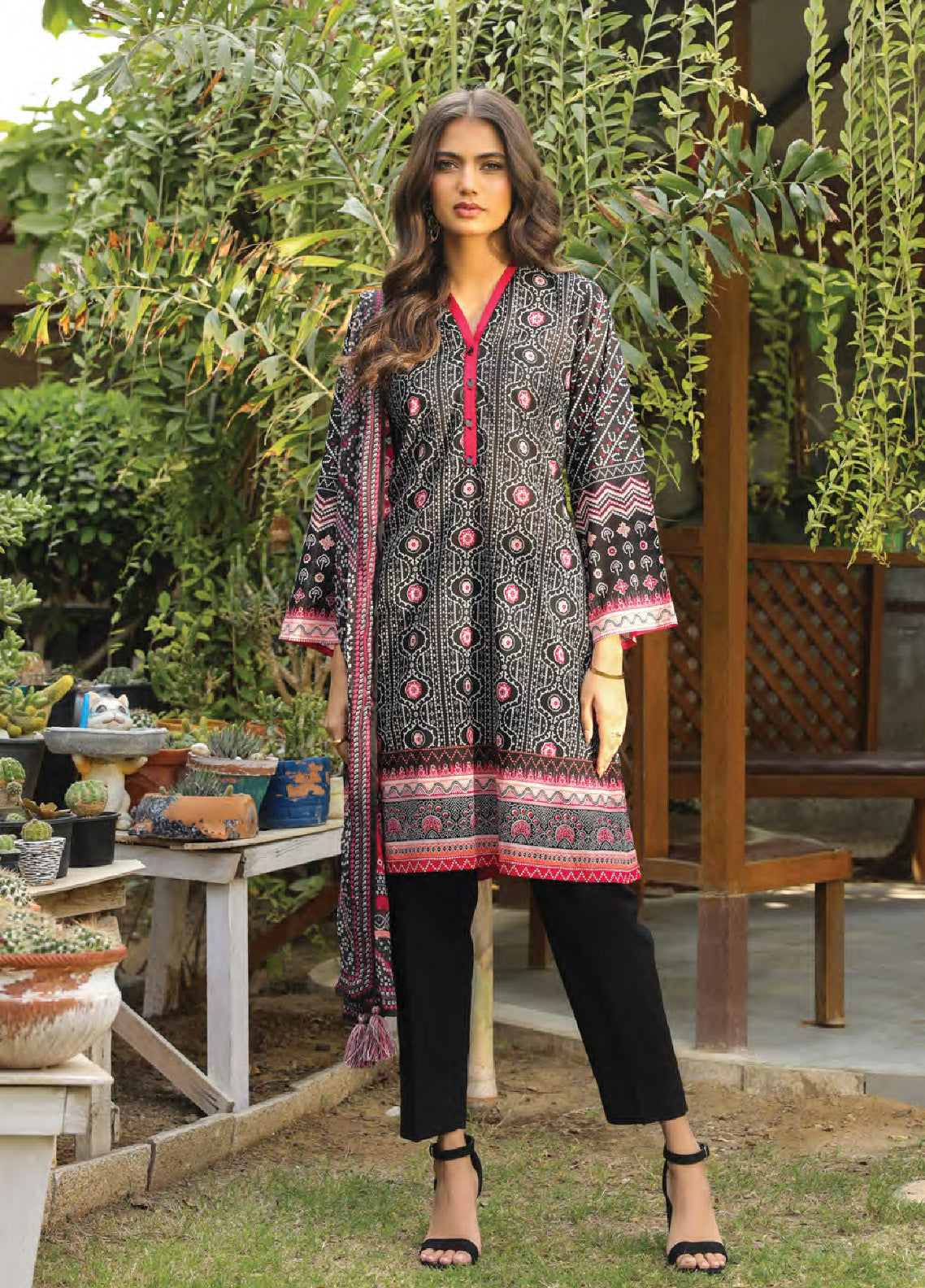 Komal Prints By Lakhany Printed Lawn Unstitched 3 Piece Suit - LSM24KP LG-RL-0002-A