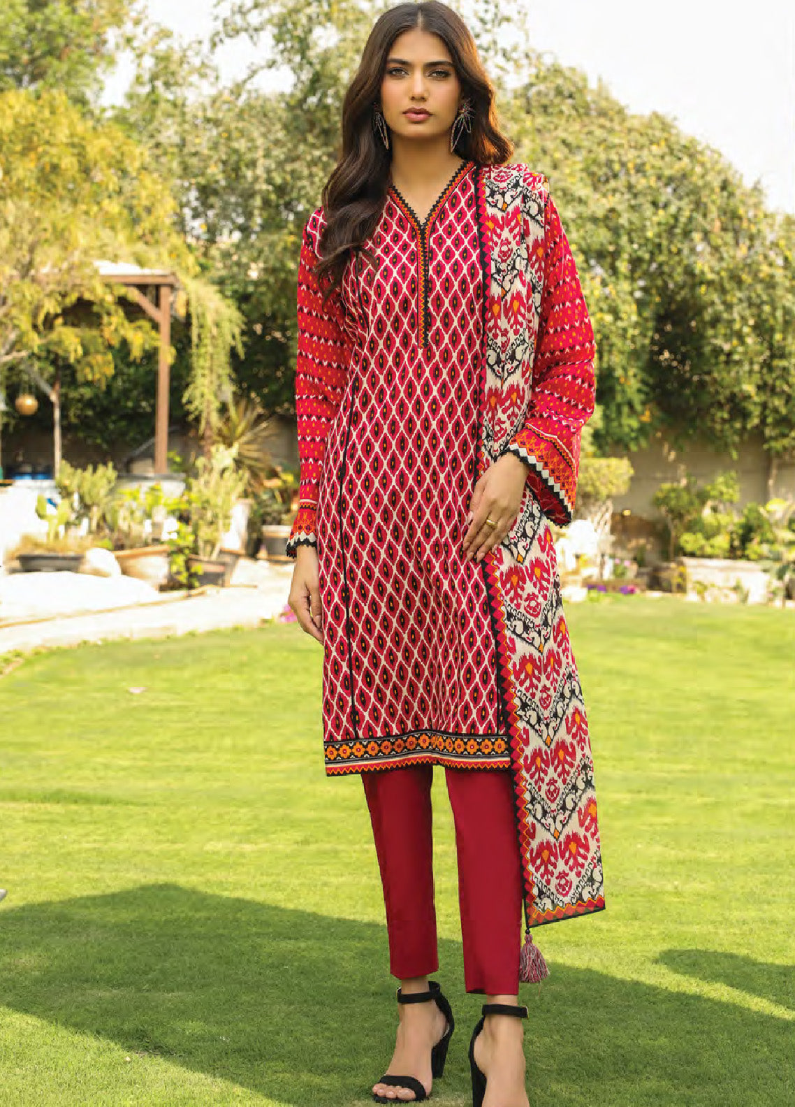 Komal Prints By Lakhany Printed Lawn Unstitched 3 Piece Suit - LSM24KP LG-SR-0176-A