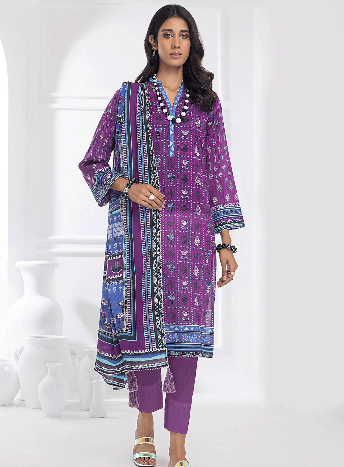 Lakhany By LSM Printed Lawn Stitched 3 Piece Suit - LG-AA-0018