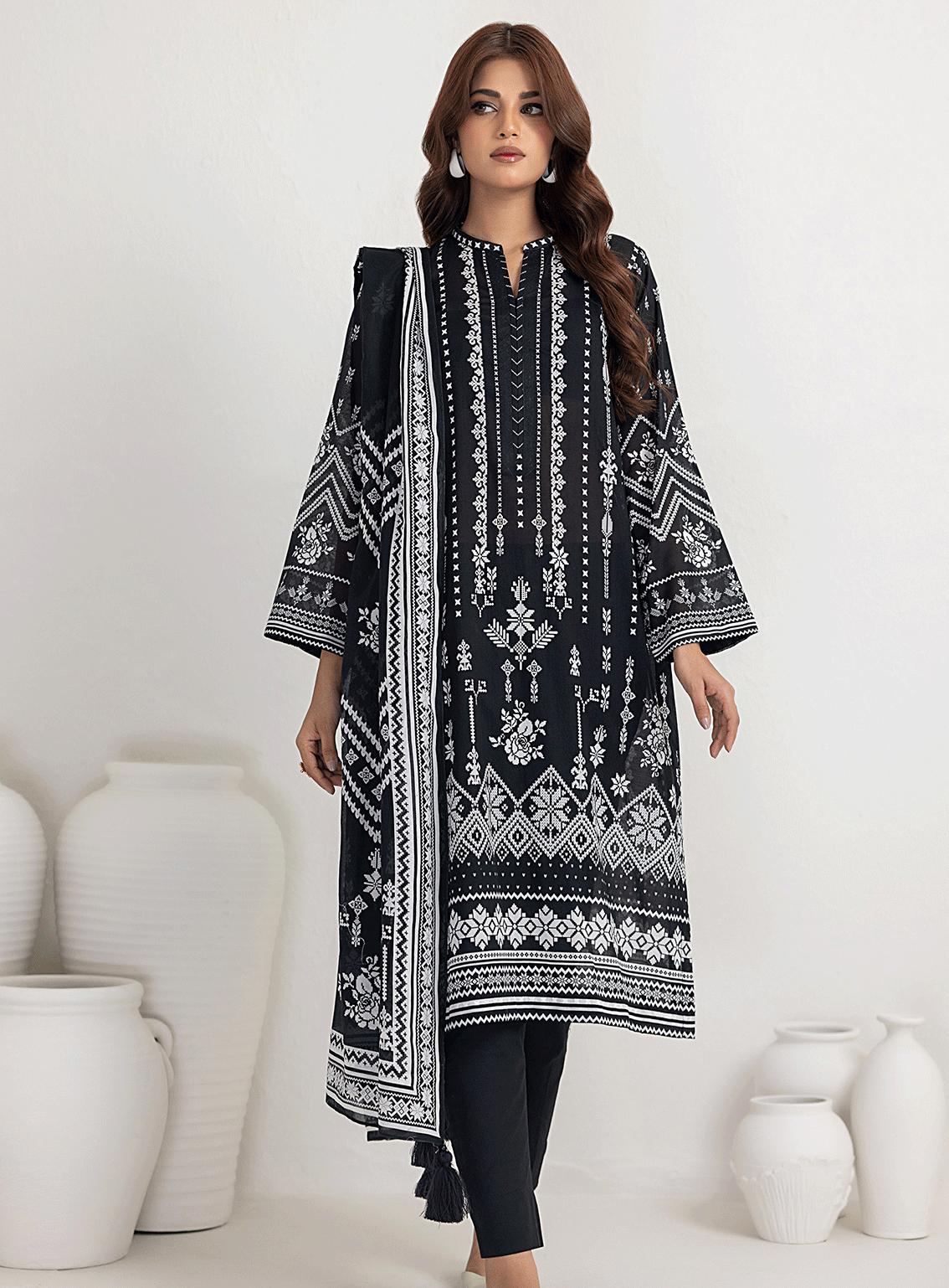 Lakhany By LSM Printed Lawn Stitched 3 Piece Suit - LG-RM-0023