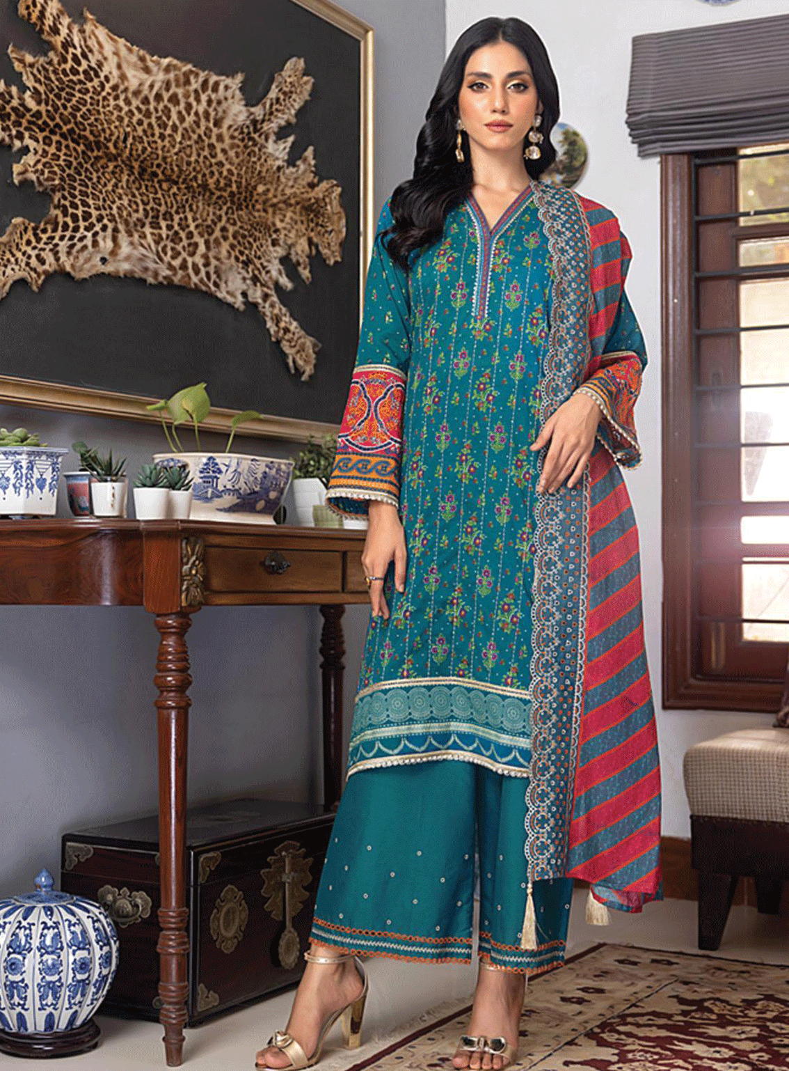 Lakhany Embroidered Lawn Unstitched 3 Piece Suit - LSM23SS LG-ZH-0052