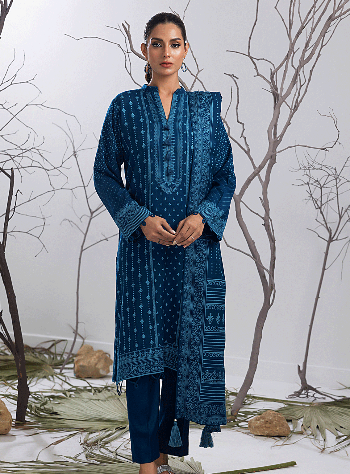 Lakhany Printed Cashmi Vool Unstitched 3 Piece Suit - LSM23CV LG-SR-0153-C