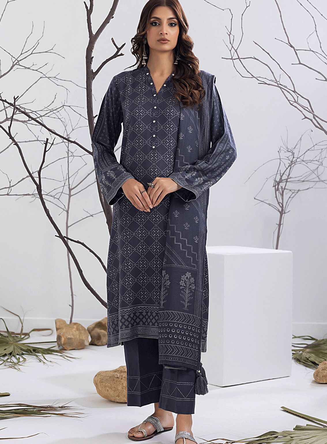 Lakhany Printed Cashmi Vool Unstitched 3 Piece Suit - LSM23CV LG-ZH-0100-B