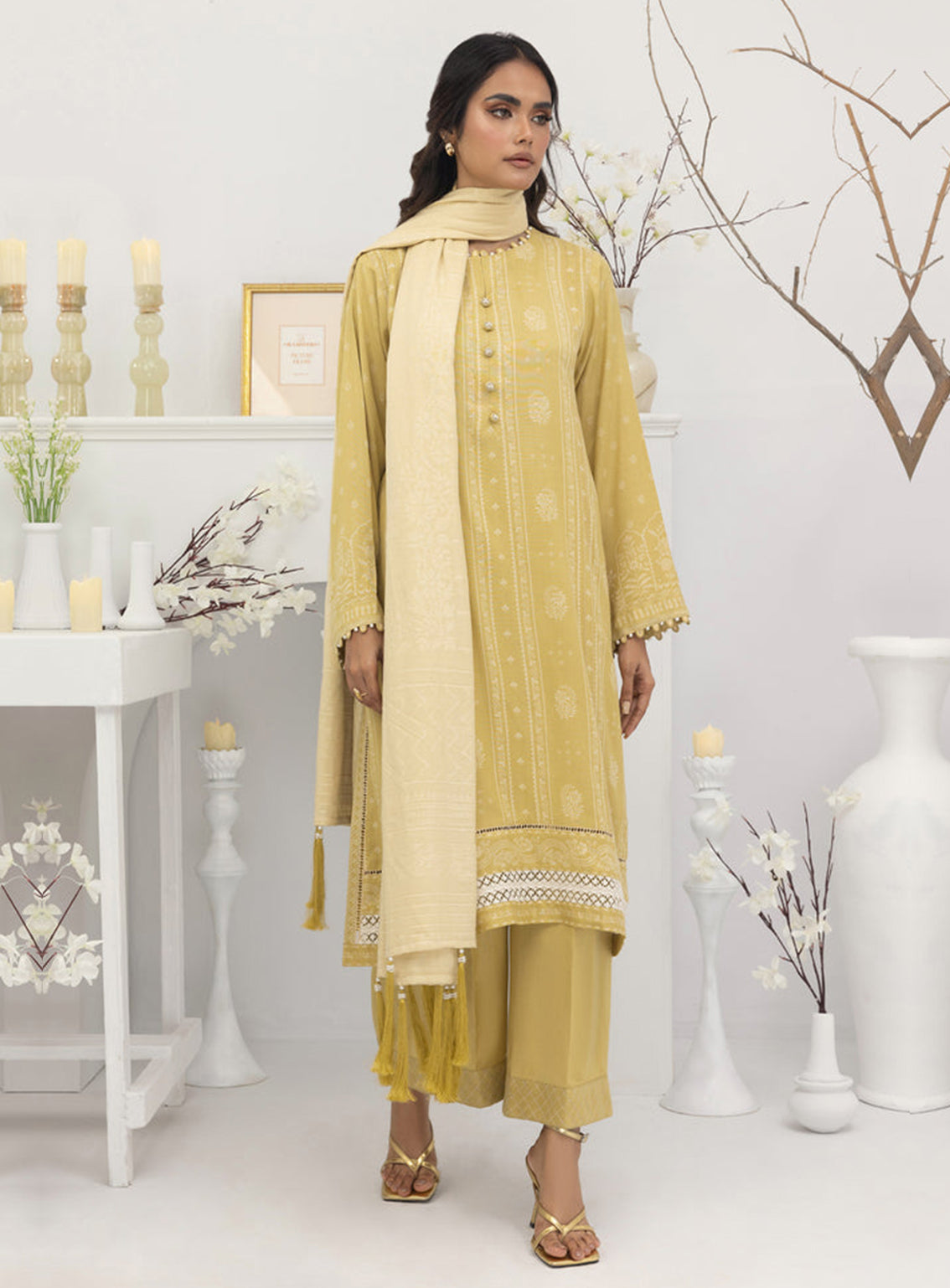 Lakhany Printed Pashmina Unstitched 3 Piece Suit - 23B