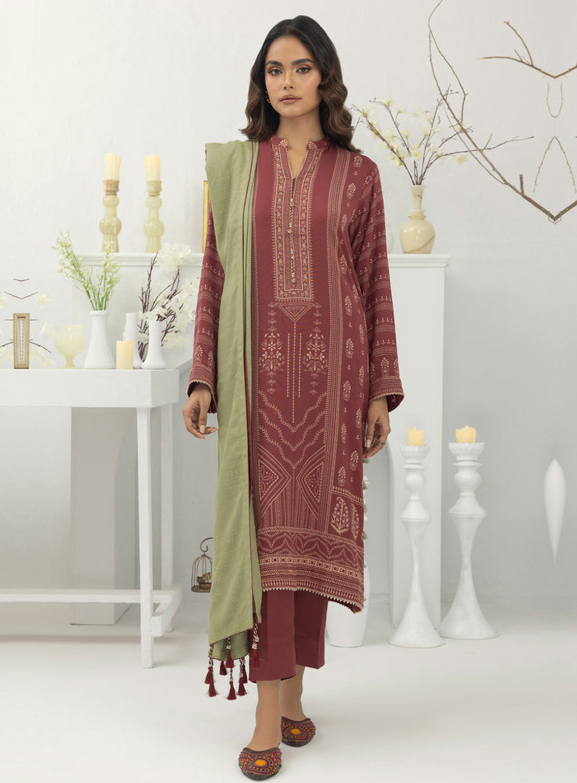 Lakhany Printed Pashmina Unstitched 3 Piece Suit - 28A