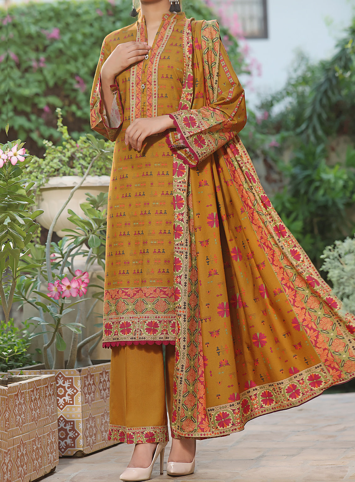 VS Textile Printed Shimmery Unstitched 3 Piece Suit - 18