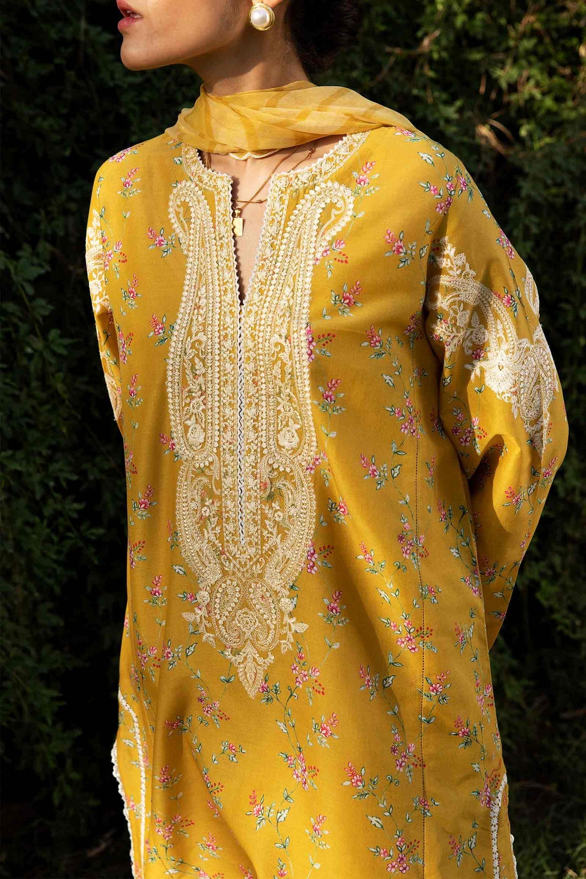 ZaraShajahan Unstitched 3 Piece D#3A