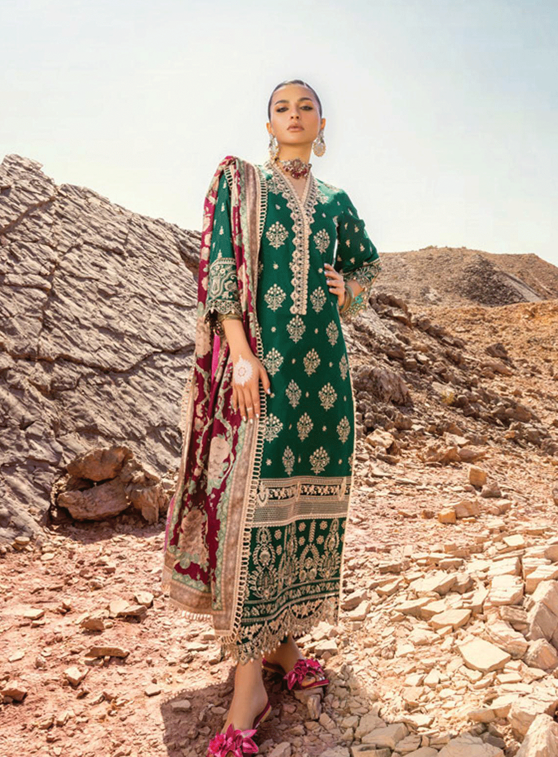 Zainab Chottani Embroidered Lawn Unstitched 3 Piece Suit - ZC23CL 1B ZARRA TUNN